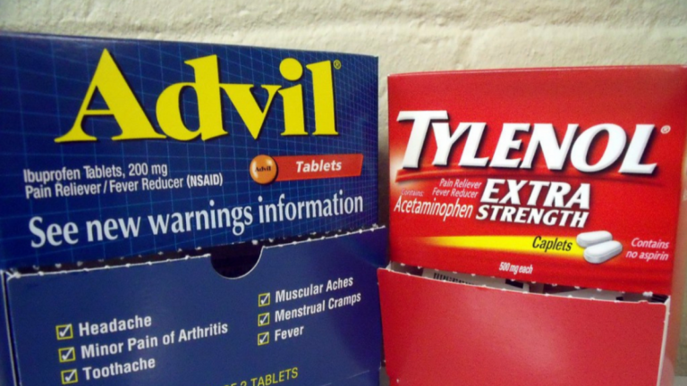 Un texto viral advierte que tomar Advil podría empeorar los síntomas de COVID-19